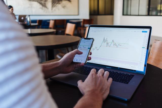 Shopify Stock’s 75% Fall An Opportunity For Long-Term Investors?