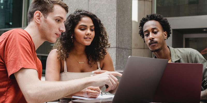A team discussing work