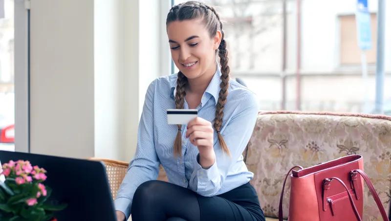 Cross-Sell Personalization Boosts Apparel Retailer’s Revenue by 28%